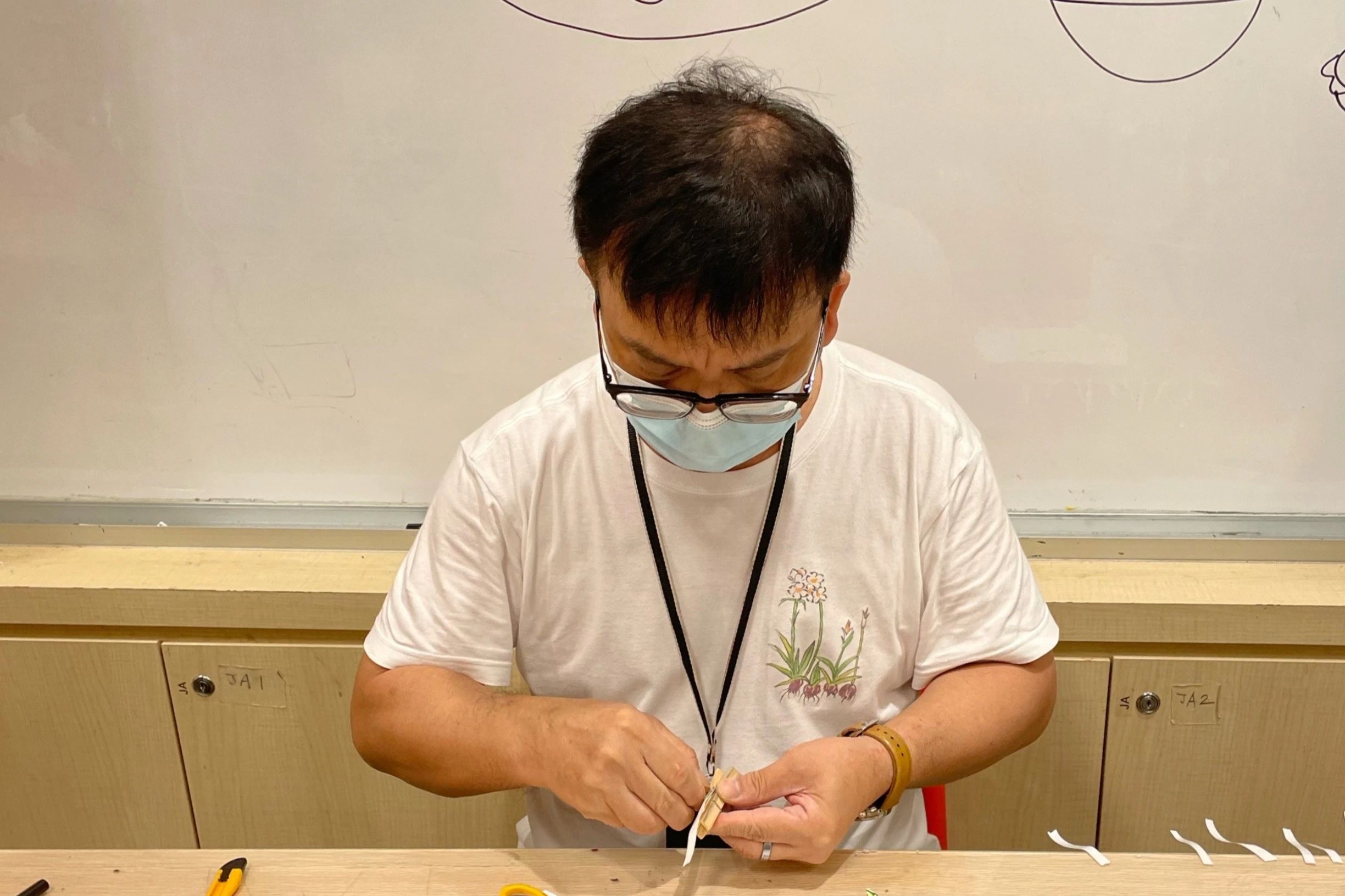 “我送娃去上NAFA的兴趣班，忍不住给自己也报了一个，好好玩~”