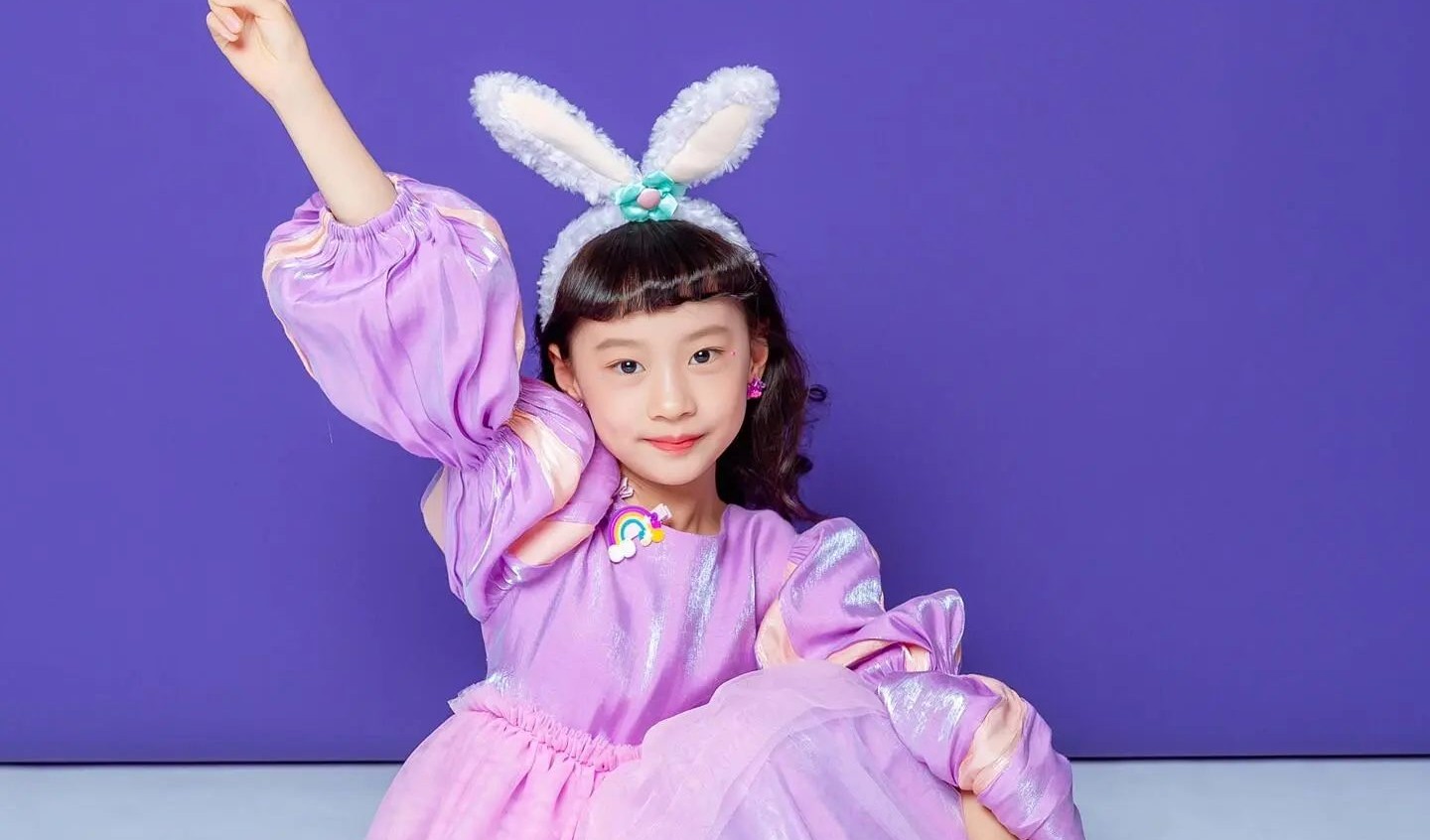 “10岁女儿离开中国独自到新加坡上学一年后，我发现了惊人变化”